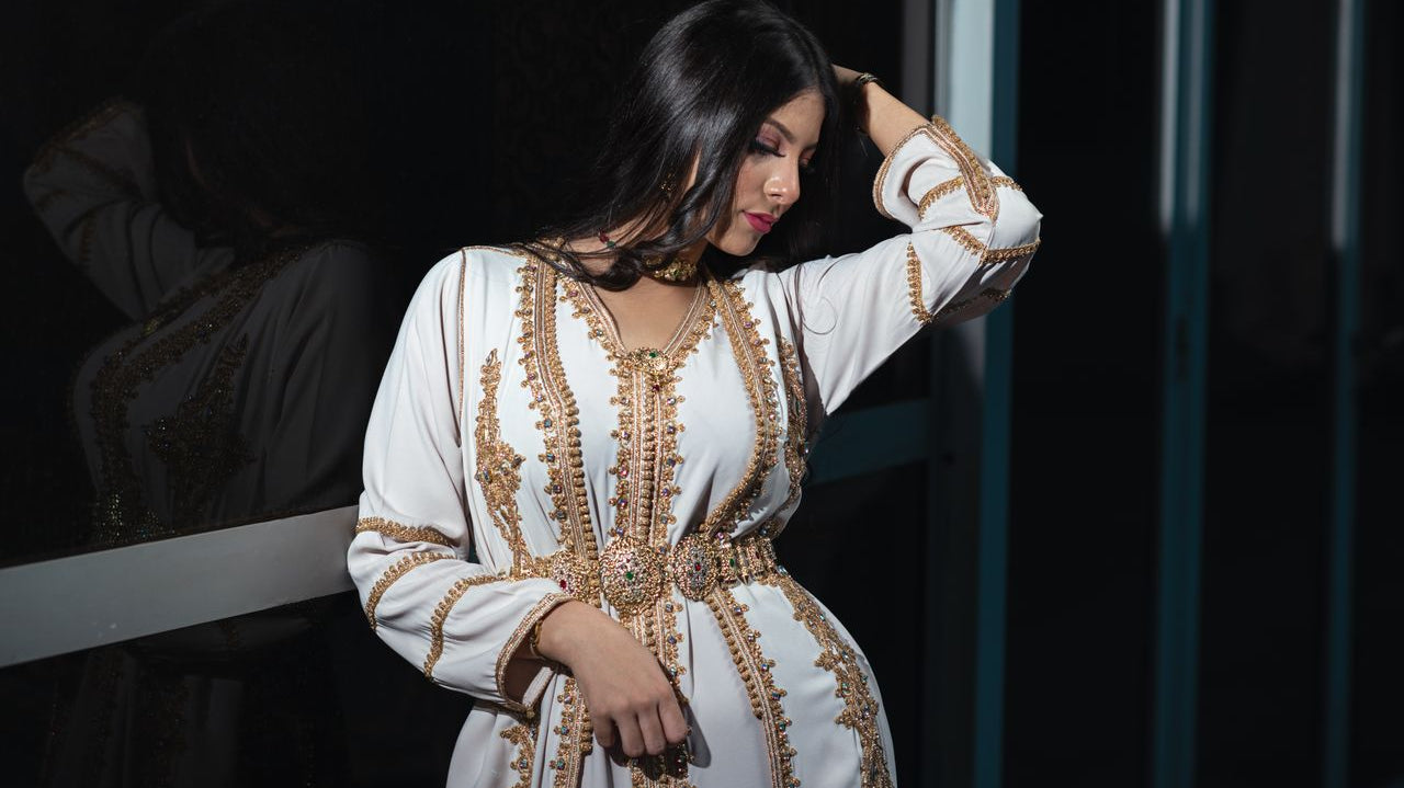 The Ultimate Guide to the Moroccan Caftan: History, Styles, and Colors