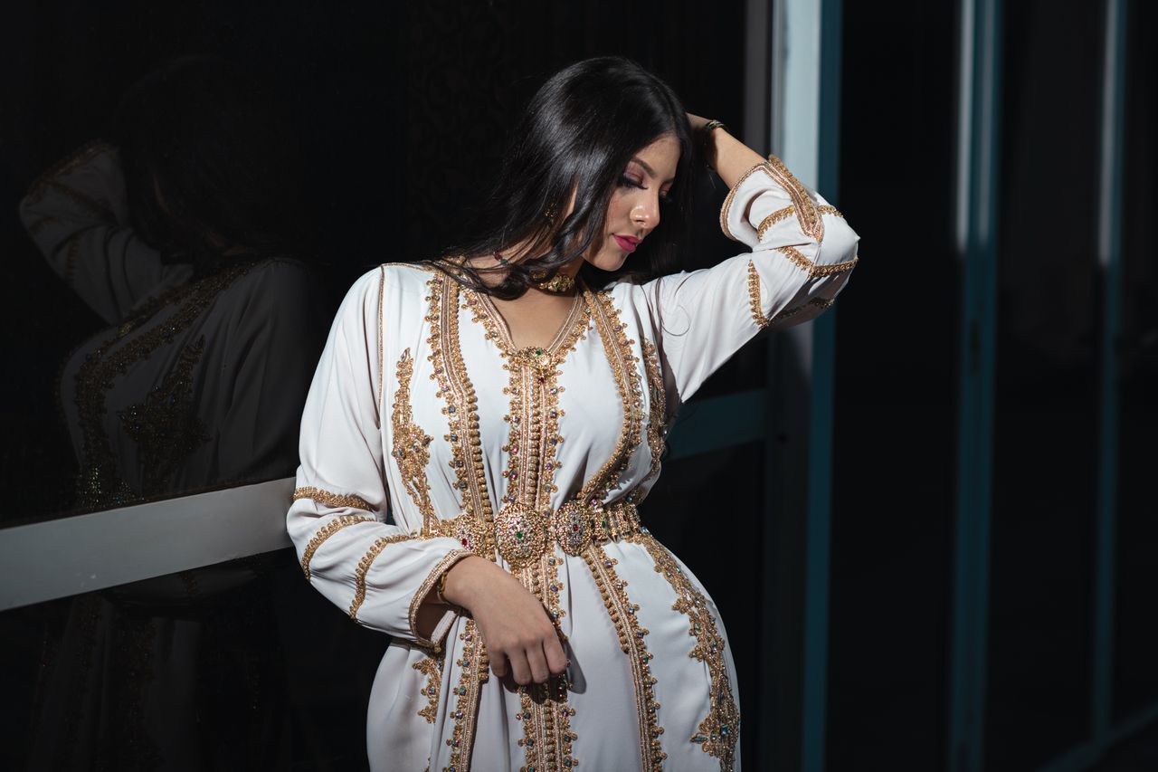 The Ultimate Guide to the Moroccan Caftan: History, Styles, and Colors